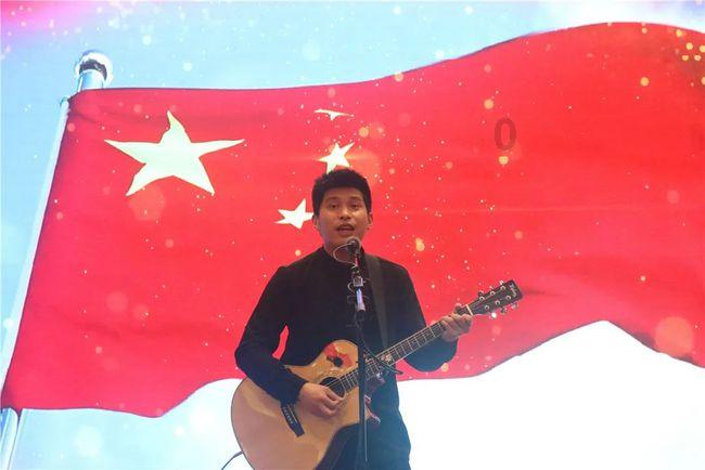 小客车出岛须凭当日船票提前3小时进港,未购当日船票不得进港!